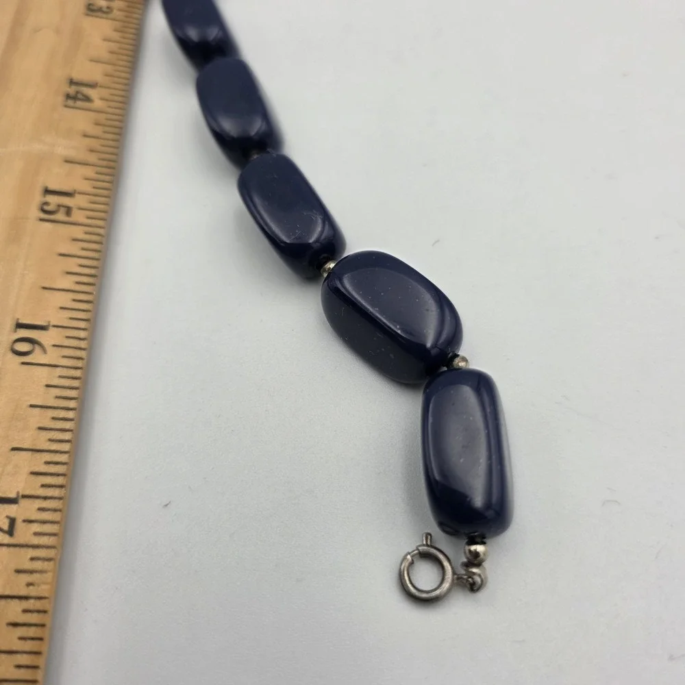 Vintage Cobalt Blue Lucite Necklace 18